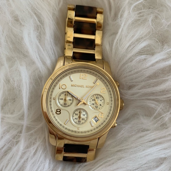 Accessories - Michael Kors watch
